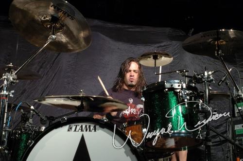 Magna-Fi concert photo by Wayne Dennon