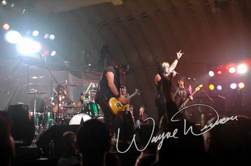 Magna-Fi at Expo Five Louisville, KY on December 18, 2004 &mdash; concert photo by Wayne Dennon