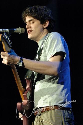John Mayer at Freedom Hall Louisville, KY on March 12, 2004 &mdash; concert photo by Wayne Dennon