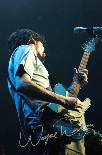 John Mayer at Freedom Hall Louisville, KY on March 12, 2004 &mdash; concert photo by Wayne Dennon