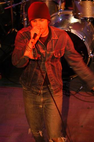 Melbourne at Blue Cat's Knoxville, TN on October 21, 2003 &mdash; concert photo by Wayne Dennon