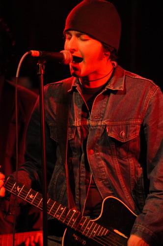 Melbourne at Blue Cat's Knoxville, TN on October 21, 2003 &mdash; concert photo by Wayne Dennon