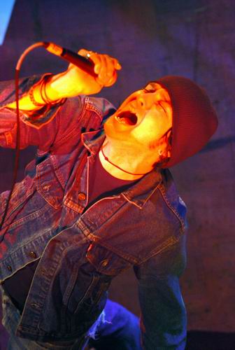 Melbourne at Blue Cat's Knoxville, TN on October 21, 2003 &mdash; concert photo by Wayne Dennon