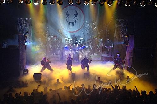 Mushroomhead concert photo by Wayne Dennon