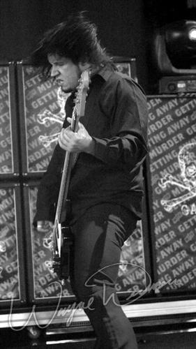 Papa Roach at Riverbend Music Center Cincinnati, OH on August 15, 2005 &mdash; concert photo by Wayne Dennon