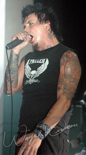 Papa Roach at Riverbend Music Center Cincinnati, OH on August 15, 2005 &mdash; concert photo by Wayne Dennon