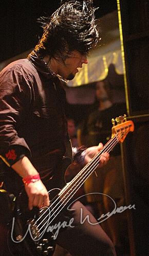 Papa Roach at LRS Fest Louisville, KY on September 16, 2005 &mdash; concert photo by Wayne Dennon