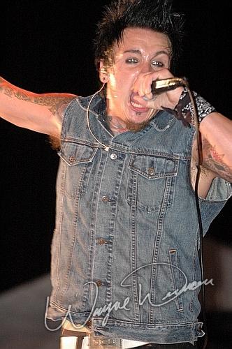 Papa Roach at LRS Fest Louisville, KY on September 16, 2005 &mdash; concert photo by Wayne Dennon