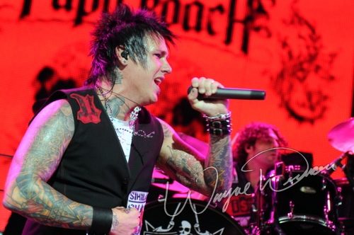 Papa Roach at Riverbend Music Center Cincinnati, OH on August 19, 2009 &mdash; concert photo by Wayne Dennon