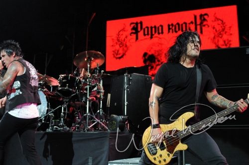 Papa Roach at Riverbend Music Center Cincinnati, OH on August 19, 2009 &mdash; concert photo by Wayne Dennon