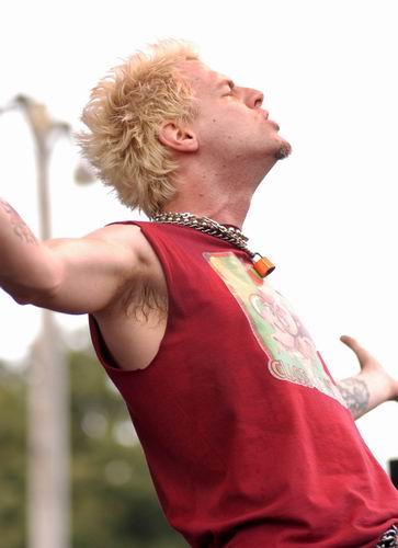 Powerman 5000 at X-Fest Dayton, OH on September 14, 2003 &mdash; concert photo by Wayne Dennon