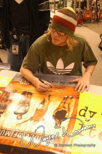 Puddle Of Mudd at Pepsi Coliseum Indianapolis, IN on December 8, 2003 &mdash; concert photo by Wayne Dennon