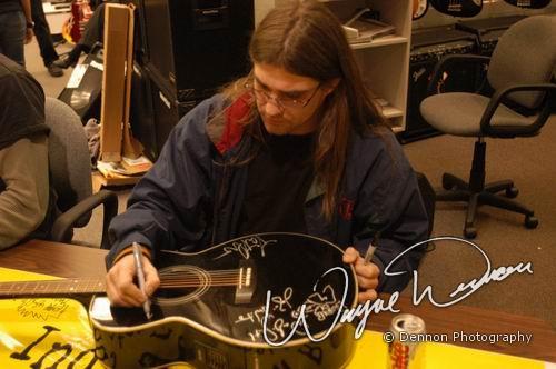 Puddle Of Mudd at Pepsi Coliseum Indianapolis, IN on December 8, 2003 &mdash; concert photo by Wayne Dennon