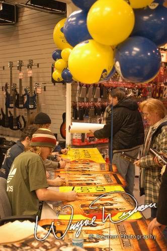 Puddle Of Mudd at Pepsi Coliseum Indianapolis, IN on December 8, 2003 &mdash; concert photo by Wayne Dennon