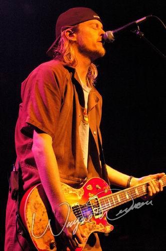Puddle Of Mudd at Bogart's Cincinnati, OH on February 23, 2004 &mdash; concert photo by Wayne Dennon