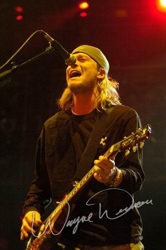 Puddle Of Mudd at Freedom Hall Louisville, KY on February 27, 2004 &mdash; concert photo by Wayne Dennon