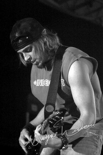 Puddle Of Mudd at Jillian's Louisville, KY on April 29, 2004 &mdash; concert photo by Wayne Dennon