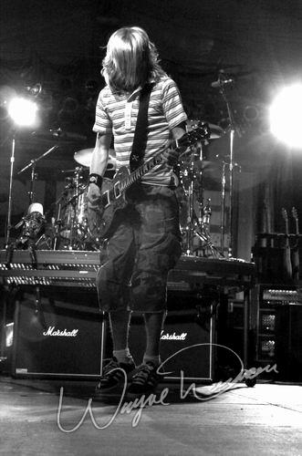 Puddle Of Mudd at Jillian's Louisville, KY on April 29, 2004 &mdash; concert photo by Wayne Dennon