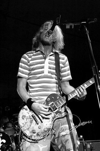 Puddle Of Mudd at Jillian's Louisville, KY on April 29, 2004 &mdash; concert photo by Wayne Dennon