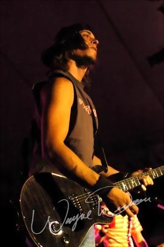 Puddle Of Mudd at Jillian's Louisville, KY on April 29, 2004 &mdash; concert photo by Wayne Dennon
