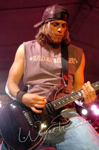 Puddle Of Mudd at Jillian's Louisville, KY on April 29, 2004 &mdash; concert photo by Wayne Dennon