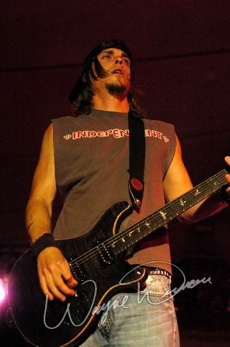 Puddle Of Mudd at Jillian's Louisville, KY on April 29, 2004 &mdash; concert photo by Wayne Dennon