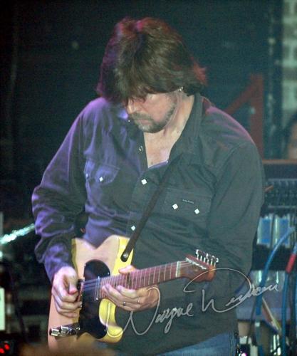 Rat Dog at Madison Theater Covington, KY on June 8, 2005 &mdash; concert photo by Wayne Dennon