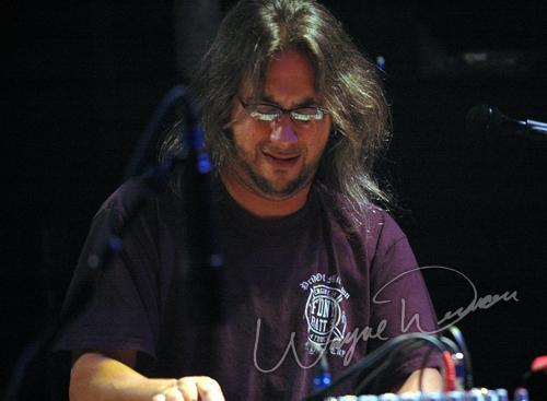 Rat Dog at Madison Theater Covington, KY on June 8, 2005 &mdash; concert photo by Wayne Dennon