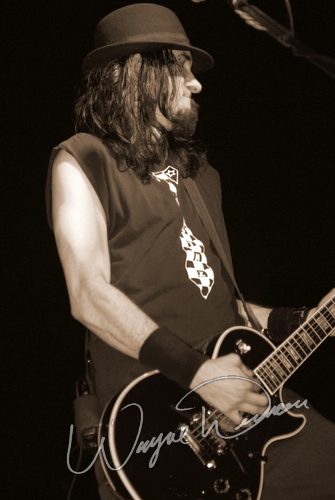 Saliva at Purple People Bridge Newport, KY on July 22, 2006 &mdash; concert photo by Wayne Dennon