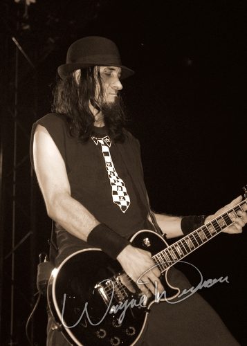 Saliva at Purple People Bridge Newport, KY on July 22, 2006 &mdash; concert photo by Wayne Dennon