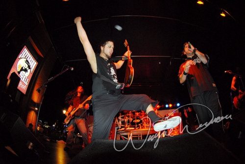 Saliva at Purple People Bridge Newport, KY on July 22, 2006 &mdash; concert photo by Wayne Dennon