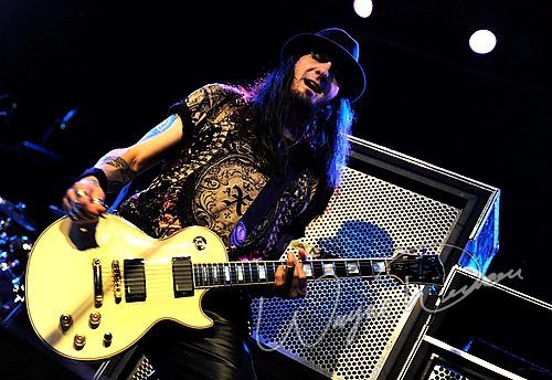 Saliva at Bogart's Cincinnati, OH on March 10, 2009 &mdash; concert photo by Wayne Dennon