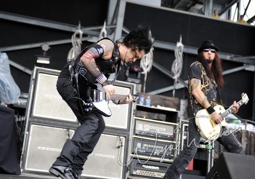 Saliva at Columbus Crew Stadium Columbus, OH on May 16, 2009 &mdash; concert photo by Wayne Dennon