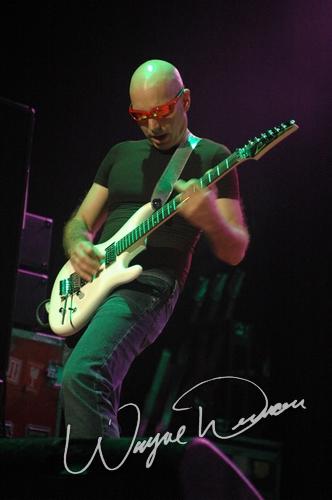 Joe Satriani concert photo by Wayne Dennon