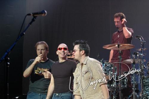 Joe Satriani at Palace Theatre Columbus, OH on October 27, 2004 &mdash; concert photo by Wayne Dennon