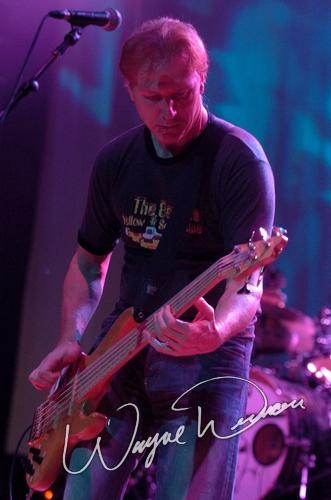 Joe Satriani at Palace Theatre Columbus, OH on October 27, 2004 &mdash; concert photo by Wayne Dennon