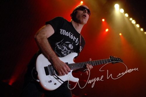 Joe Satriani at Taft Theatre Cincinnati, OH on March 25, 2007 &mdash; concert photo by Wayne Dennon