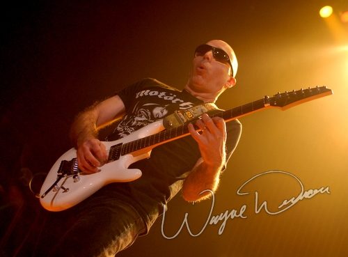 Joe Satriani at Taft Theatre Cincinnati, OH on March 25, 2007 &mdash; concert photo by Wayne Dennon