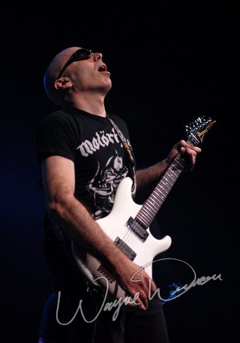 Joe Satriani at Taft Theatre Cincinnati, OH on March 25, 2007 &mdash; concert photo by Wayne Dennon