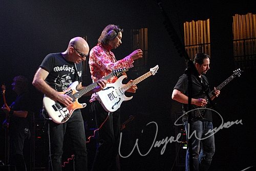 Joe Satriani at Taft Theatre Cincinnati, OH on March 25, 2007 &mdash; concert photo by Wayne Dennon