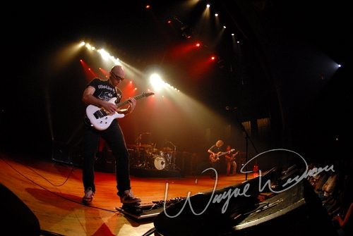 Joe Satriani at Taft Theatre Cincinnati, OH on March 25, 2007 &mdash; concert photo by Wayne Dennon