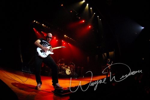 Joe Satriani at Taft Theatre Cincinnati, OH on March 25, 2007 &mdash; concert photo by Wayne Dennon
