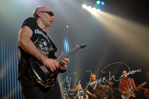 Joe Satriani at Taft Theatre Cincinnati, OH on March 25, 2007 &mdash; concert photo by Wayne Dennon
