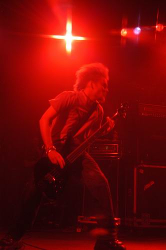 Seether at Bogart's Cincinnati, OH on May 28, 2003 &mdash; concert photo by Wayne Dennon