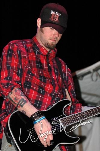 Seether at Jillian's Louisville, KY on May 6, 2005 &mdash; concert photo by Wayne Dennon