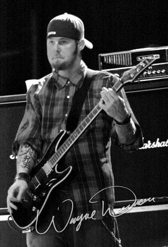 Seether at Jillian's Louisville, KY on May 6, 2005 &mdash; concert photo by Wayne Dennon