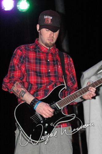 Seether at Jillian's Louisville, KY on May 6, 2005 &mdash; concert photo by Wayne Dennon