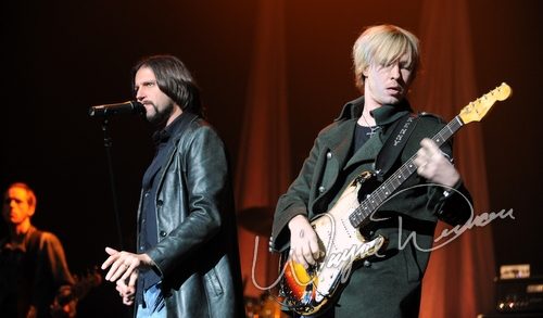 Kenny Wayne Shepherd at Taft Theatre Cincinnati, OH on November 17, 2010 &mdash; concert photo by Wayne Dennon
