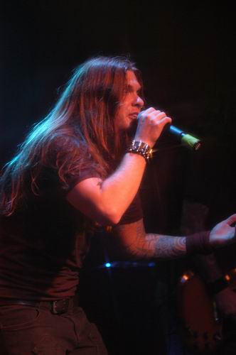 Shinedown at Headliners Music Hall Louisville, KY on July 27, 2003 &mdash; concert photo by Wayne Dennon