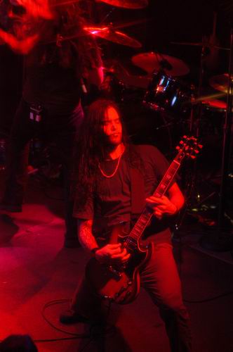 Shinedown at Headliners Music Hall Louisville, KY on July 27, 2003 &mdash; concert photo by Wayne Dennon